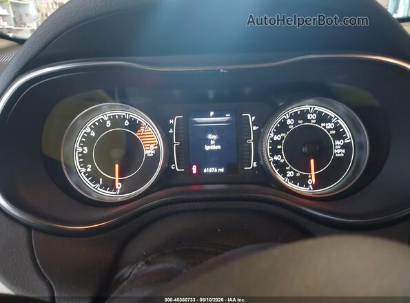 1C4PJMCX9KD176990 2019 JEEP CHEROKEE Silver უკანა სავარძლების ხედი