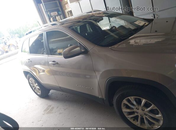 1C4PJMCX9KD176990 2019 JEEP CHEROKEE Silver უკანა სალონის ხედი