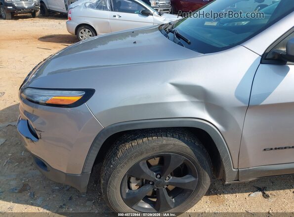 1C4PJMCXXJD507610 2018 JEEP CHEROKEE Silver Vista frontal
