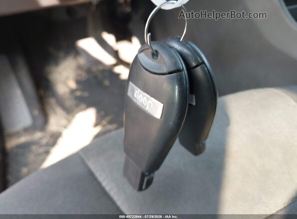 1C4PJMCXXJD507610 2018 JEEP CHEROKEE Silver Vista del salpicadero