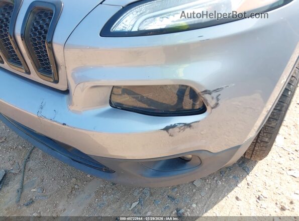 1C4PJMCXXJD507610 2018 JEEP CHEROKEE Silver 