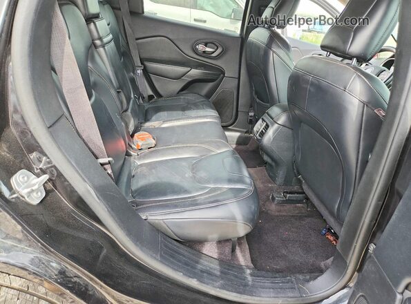 1C4PJMDB0GW261604 2016 JEEP CHEROKEE Black Rear seats view