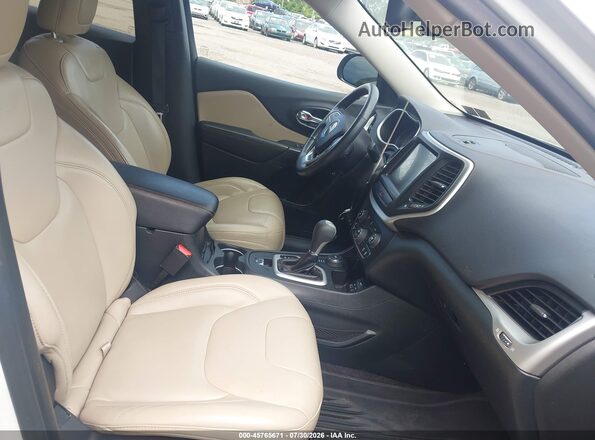 1C4PJMDB0GW270951 2016 JEEP CHEROKEE White Widok wnętrza z przodu
