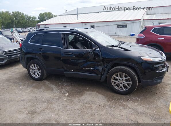 1C4PJMDB3JD576075 2018 JEEP CHEROKEE Black Rear interior view