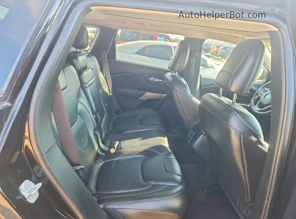 1C4PJMDB4HW616355 2017 JEEP CHEROKEE Black Вид задньої частини салону