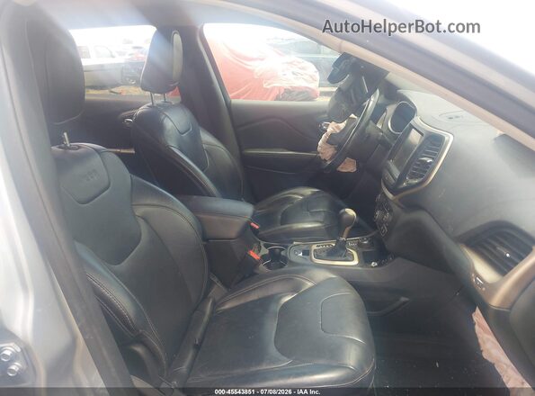 1C4PJMDB7GW213615 2016 JEEP CHEROKEE Silver წინა სალონის ხედი