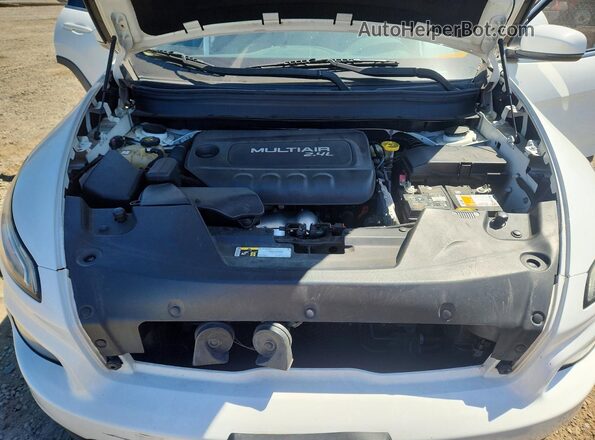 1C4PJMDB7GW337562 2016 JEEP CHEROKEE White Vista del compartimento del motor