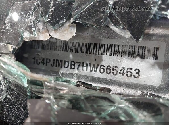 1C4PJMDB7HW665453 2017 JEEP CHEROKEE Silver Вид підкапотного простору