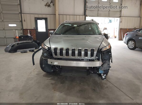 1C4PJMDB7HW665453 2017 JEEP CHEROKEE Silver Вид щитка приладів