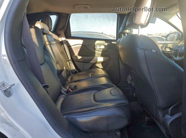 1C4PJMDB9JD598131 2018 JEEP CHEROKEE White უკანა სალონის ხედი