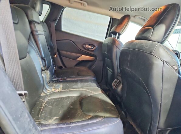 1C4PJMDBXJD599482 2018 JEEP CHEROKEE Black Вид задньої частини салону