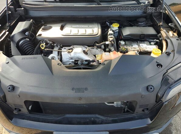 1C4PJMDN5KD292670 2019 JEEP CHEROKEE Black ძრავის განყოფილების ხედი