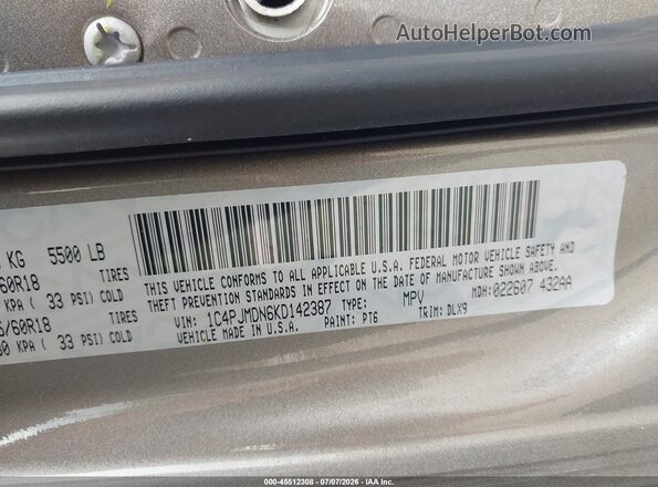 1C4PJMDN6KD142387 2019 JEEP CHEROKEE Silver ძრავის განყოფილების ხედი