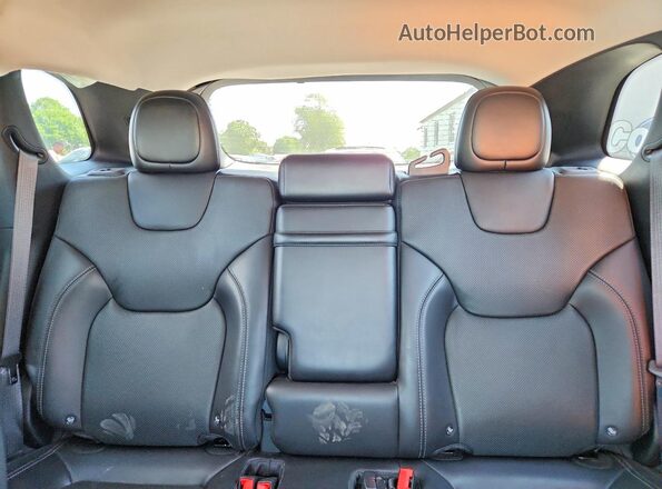 1C4PJMDN6KD146973 2019 JEEP CHEROKEE Black Rear seats view