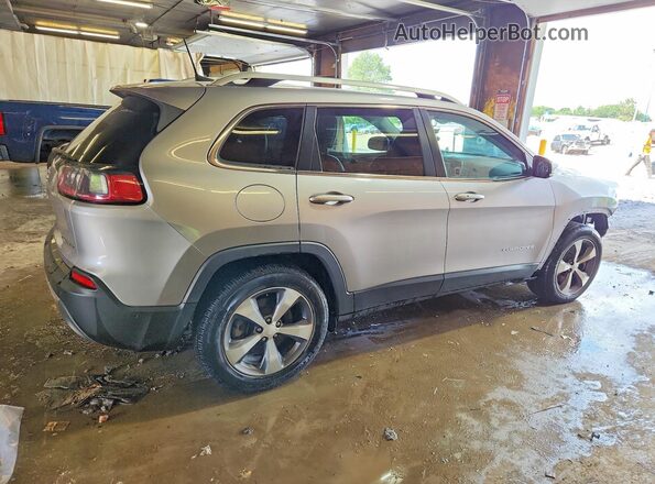 1C4PJMDN9KD180180 2019 JEEP CHEROKEE Silver Հետևի աջ