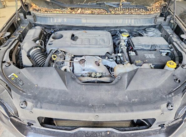 1C4PJMDNXKD368464 2019 JEEP CHEROKEE Gray Շարժիչի բաժամունքի տեսք