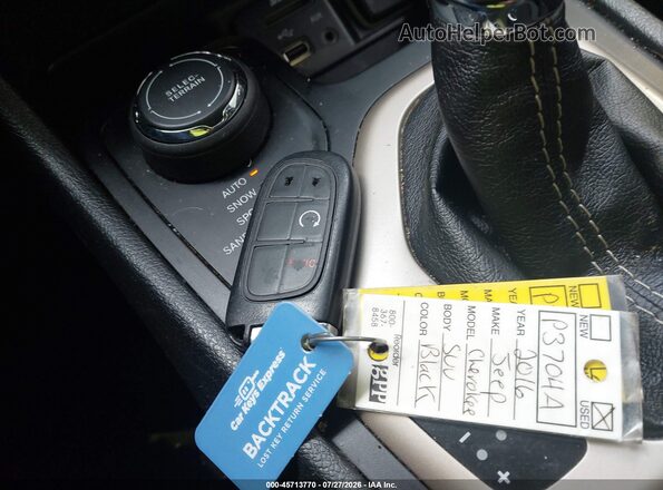 1C4PJMDS1GW155534 2016 JEEP CHEROKEE Dark Blue Widok deski rozdzielczej