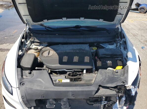 1C4PJMDS1HW613154 2017 JEEP CHEROKEE White Engine compartment view