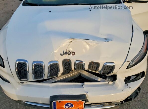 1C4PJMDS2HW557144 2017 JEEP CHEROKEE White Vista del compartimento del motor