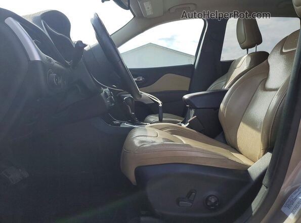 1C4PJMDS3HW618646 2017 JEEP CHEROKEE Желто-коричневый Вид салона спереди