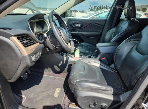 1C4PJMDS4HW552091 2017 JEEP CHEROKEE Черный Вид салона спереди