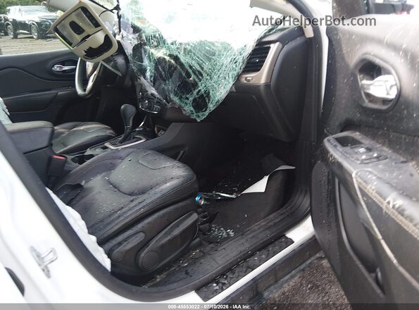 1C4PJMDS5GW286157 2016 JEEP CHEROKEE White Widok wnętrza z przodu