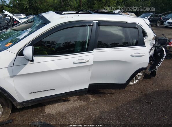 1C4PJMDS5GW286157 2016 JEEP CHEROKEE White Widok wnętrza z tyłu