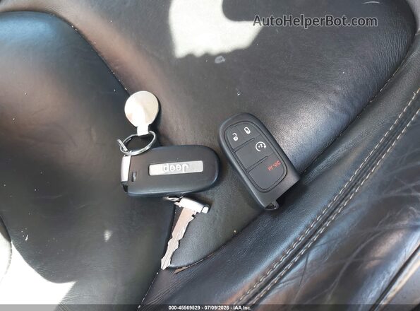1C4PJMDS6GW228249 2016 JEEP CHEROKEE Red Dashboard view