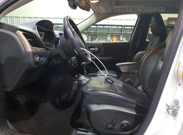 1C4PJMDS8GW172217 2016 JEEP CHEROKEE Белый Вид салона спереди
