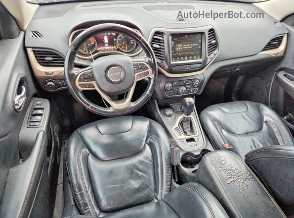 1C4PJMDS8HW563529 2017 JEEP CHEROKEE White Vista del salpicadero