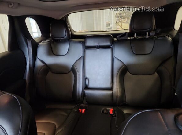 1C4PJMDX0LD562990 2020 JEEP CHEROKEE Gray Widok tylnych siedzeń