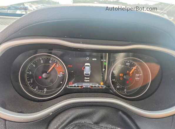 1C4PJMDX2JD589914 2018 JEEP CHEROKEE White Սարքավորումների վահանակի տեսք