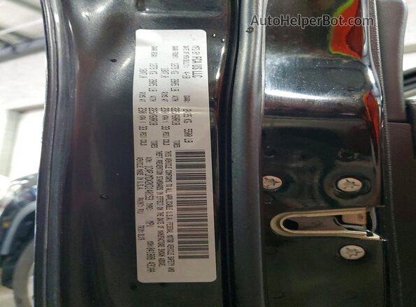 1C4PJMDX2KD140153 2019 JEEP CHEROKEE Black Widok wnętrza 360 stopni