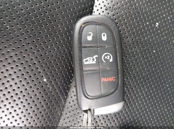 1C4PJMDX3KD134975 2019 JEEP CHEROKEE Черный Вид панели приборов