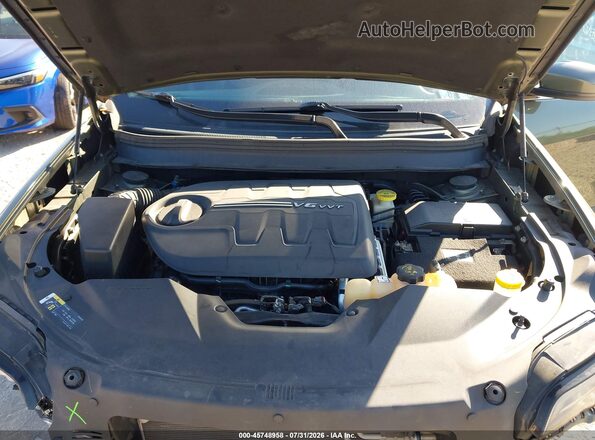 1C4PJMDX3KD268174 2019 JEEP CHEROKEE Green Rear view