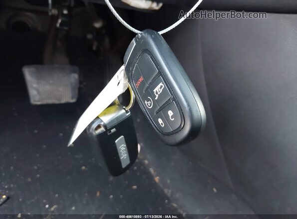 1C4PJMDX4KD267471 2019 JEEP CHEROKEE Red Vista del salpicadero