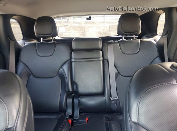 1C4PJMDX5KD104926 2019 JEEP CHEROKEE Black Widok tylnych siedzeń