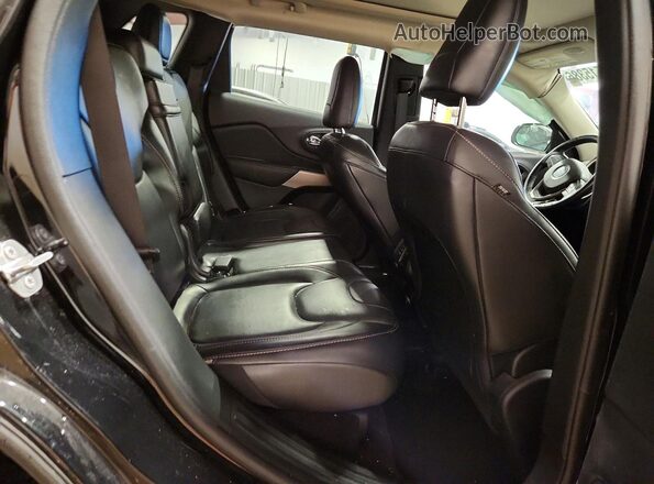 1C4PJMDX6JD549867 2018 JEEP CHEROKEE Black Вид задньої частини салону
