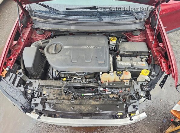 1C4PJMDX7KD245738 2019 JEEP CHEROKEE Red Vista del compartimento del motor
