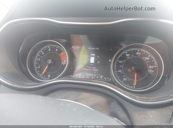 1C4PJMDX7KD304836 2019 JEEP CHEROKEE Gray Widok tylnych siedzeń