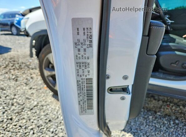 1C4PJMDX7KD317702 2019 JEEP CHEROKEE White 360 interior view