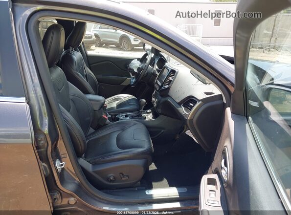 1C4PJMDX9LD532824 2020 JEEP CHEROKEE Gray Front interior view