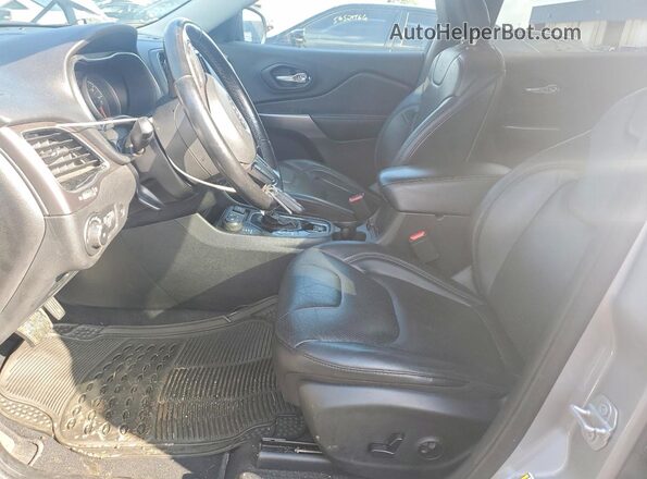1C4PJMDXXLD562771 2020 JEEP CHEROKEE Silver Սալոնի դիմացի տեսք