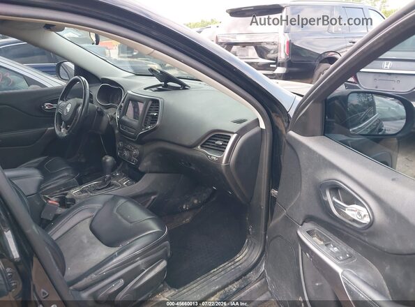 1C4PJMLB1KD136195 2019 JEEP CHEROKEE Черный Вид салона спереди