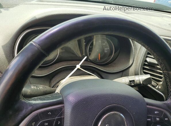 1C4PJMLB2LD604517 2020 JEEP CHEROKEE Черный Вид щитка приборов