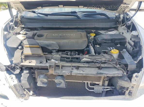 1C4PJMLB3JD581732 2018 JEEP CHEROKEE White Engine compartment view