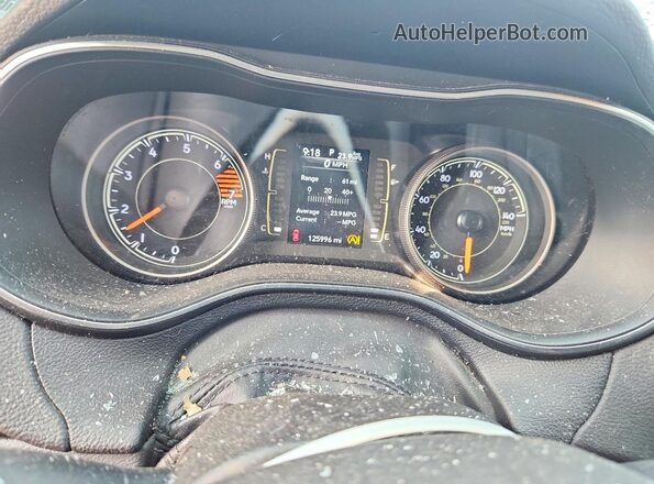 1C4PJMLB3KD400694 2019 JEEP CHEROKEE Черный Вид щитка приборов