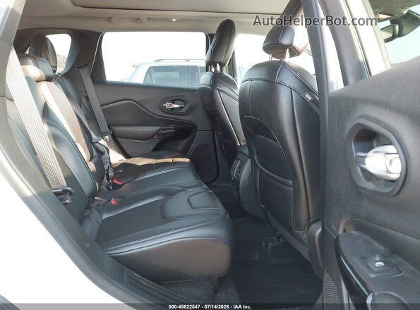 1C4PJMLB3KD472138 2019 JEEP CHEROKEE White Vista de la etiqueta del VIN
