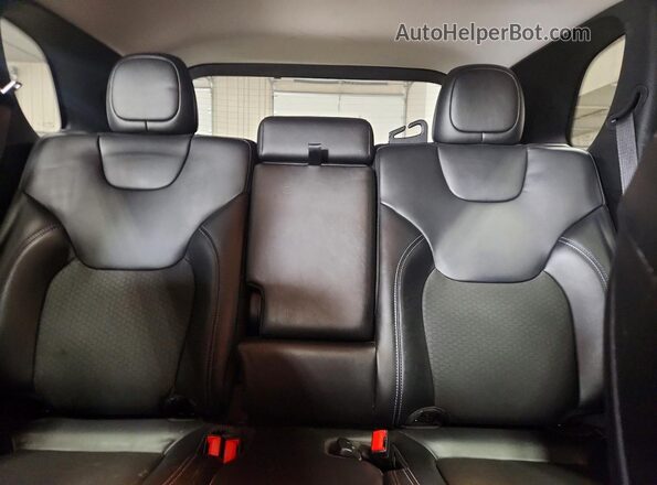 1C4PJMLB4LD554848 2020 JEEP CHEROKEE Red Հետևի նստատեղերի տեսք