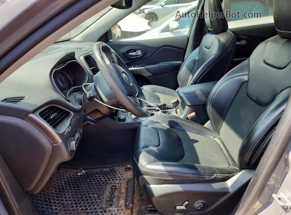 1C4PJMLB4LD622808 2020 JEEP CHEROKEE Gray Front interior view